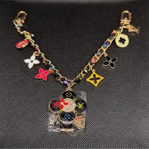 ✅ PRICE IS FIRM ✅ Fashion Gold and Multicolor Bag Charm Chain